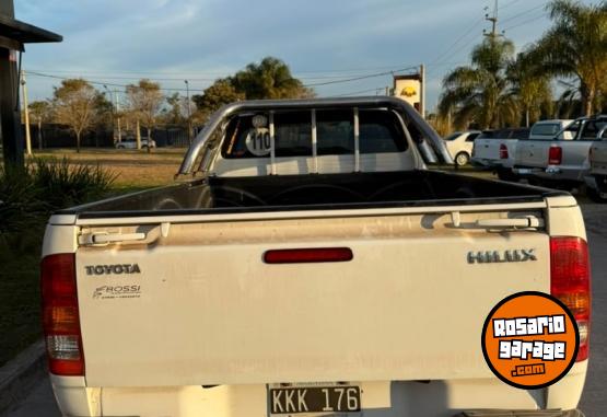 Camionetas - Toyota Hilux 2.5 Sc 4X2 Td Dx L0 2011 Diesel 287000Km - En Venta