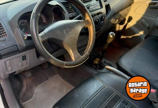 Camionetas - Toyota Hilux 2.5 Sc 4X2 Td Dx L0 2011 Diesel 287000Km - En Venta