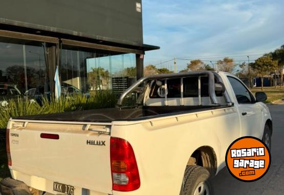 Camionetas - Toyota Hilux 2.5 Sc 4X2 Td Dx L0 2011 Diesel 287000Km - En Venta