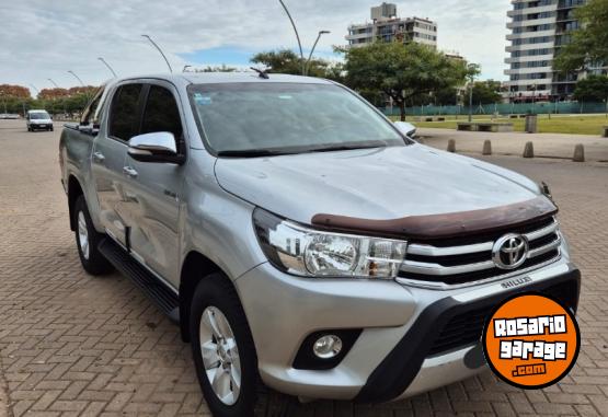 Camionetas - Toyota Hilux SRV 2.8 4x4 aut 2017 Diesel 60000Km - En Venta