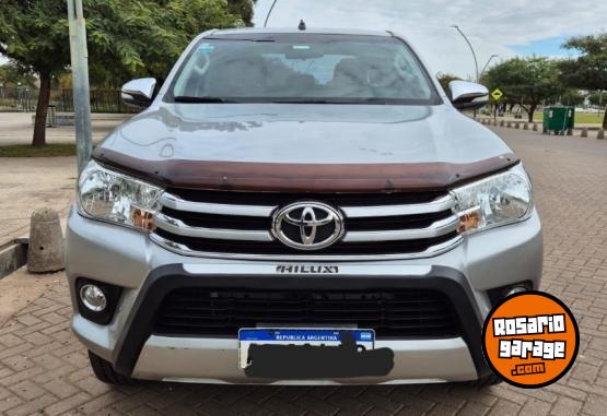 Camionetas - Toyota Hilux SRV 2.8 4x4 aut 2017 Diesel 60000Km - En Venta