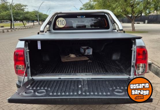 Camionetas - Toyota Hilux SRV 2.8 4x4 aut 2017 Diesel 60000Km - En Venta