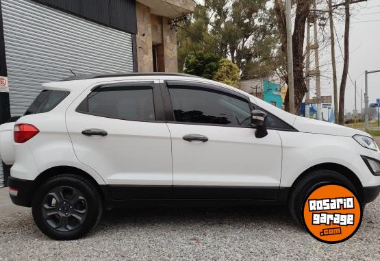 Autos - Ford ECOSPORT FREESTYLE 2018 Nafta 92000Km - En Venta