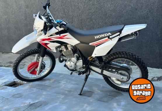 Motos - Honda Tornado 250 2024 Nafta 300Km - En Venta