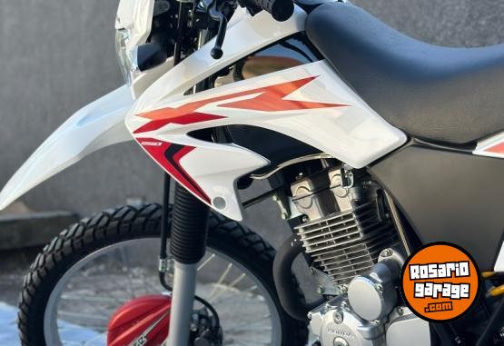Motos - Honda Tornado 250 2024 Nafta 300Km - En Venta