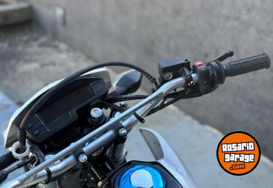 Motos - Honda Tornado 250 2024 Nafta 300Km - En Venta