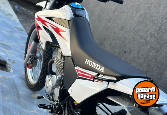 Motos - Honda Tornado 250 2024 Nafta 300Km - En Venta