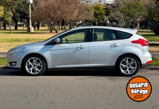 Autos - Ford Focus 2016 Nafta 122000Km - En Venta