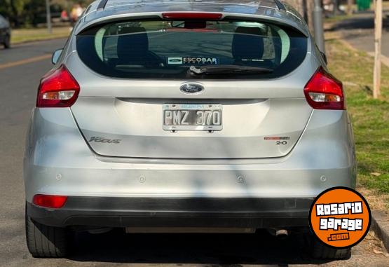 Autos - Ford Focus 2016 Nafta 122000Km - En Venta