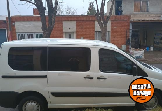 Utilitarios - Peugeot Expert 2011 Diesel 145000Km - En Venta