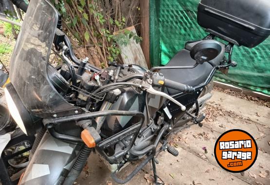 Motos - Royal Enfield Himalayan 2024 Nafta 3600Km - En Venta