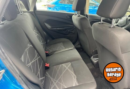 Autos - Ford Fiesta kinetic S 2015 Nafta 165000Km - En Venta