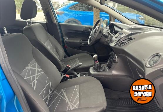 Autos - Ford Fiesta kinetic S 2015 Nafta 165000Km - En Venta