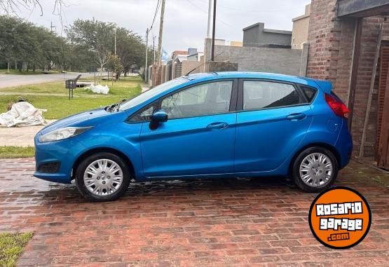 Autos - Ford Fiesta kinetic S 2015 Nafta 170000Km - En Venta