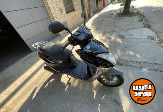 Motos - Zanella Styler 150 2017 Nafta 13400Km - En Venta