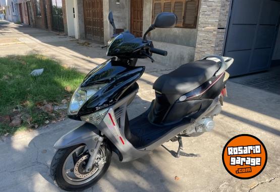 Motos - Zanella Styler 150 2017 Nafta 13400Km - En Venta