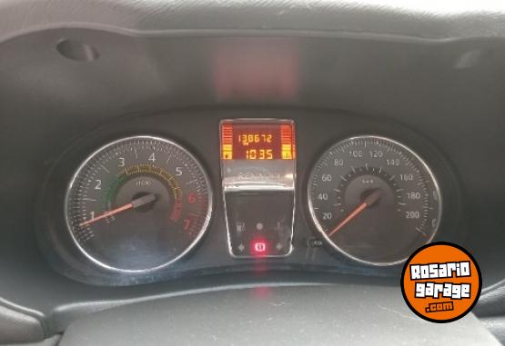 Autos - Renault Clio 1.2 confort plus 5 p 2014 Nafta 130000Km - En Venta