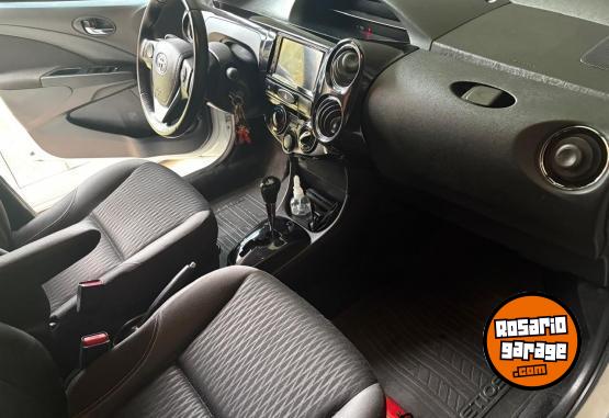 Autos - Toyota ETIOS 2023 Nafta 100000Km - En Venta