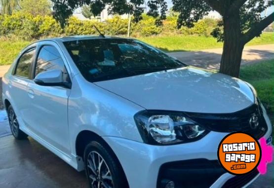 Autos - Toyota ETIOS 2023 Nafta 100000Km - En Venta
