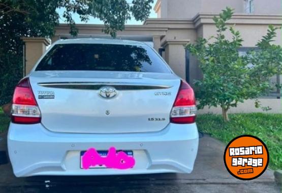 Autos - Toyota ETIOS 2023 Nafta 100000Km - En Venta