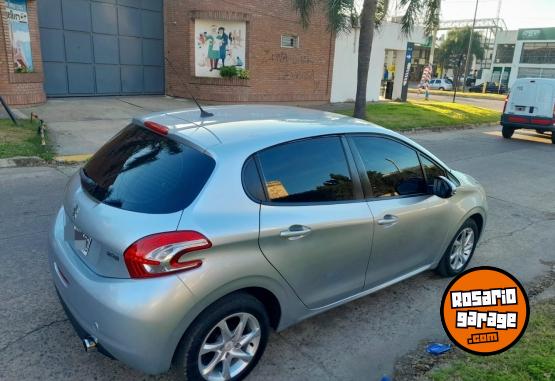 Autos - Peugeot 208 2013 Nafta 123Km - En Venta