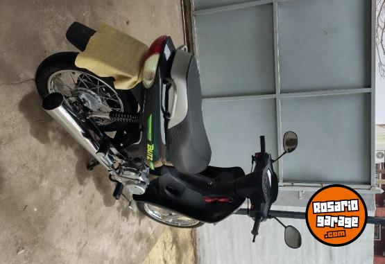 Motos - Motomel Blitz 2024 Nafta 5000Km - En Venta