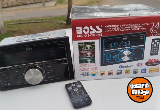Accesorios para Autos - Estereo doble din BOSS en caja - En Venta