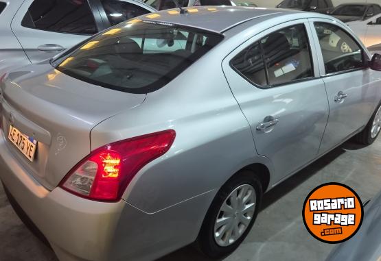 Autos - Nissan Versa sense 2020 Nafta 60000Km - En Venta