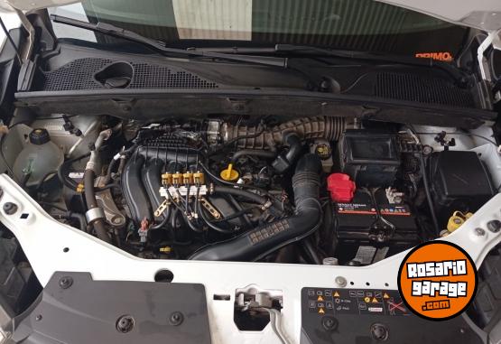 Utilitarios - Renault Kangoo 2025 GNC 27000Km - En Venta
