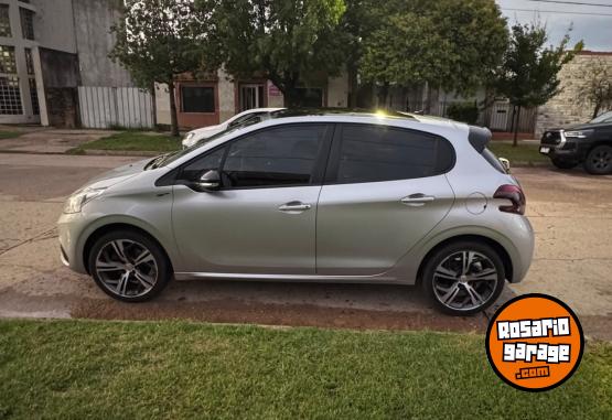 Autos - Peugeot 208 GT 2018 Nafta 67000Km - En Venta