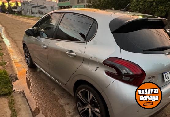 Autos - Peugeot 208 GT 2018 Nafta 67000Km - En Venta