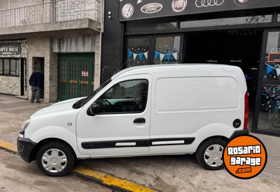 Utilitarios - Renault Kanggo furgón 2014 GNC 111111Km - En Venta
