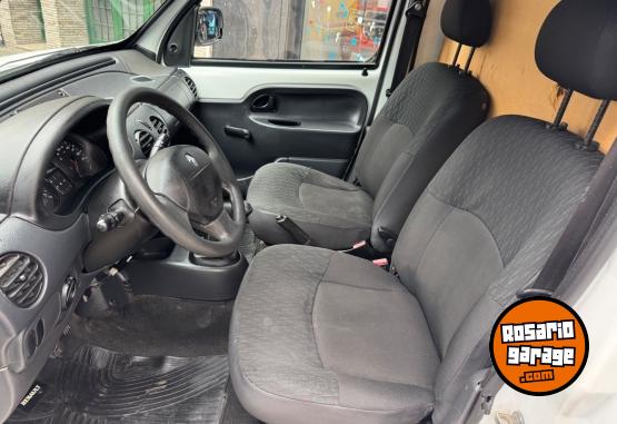 Utilitarios - Renault Kanggo furgón 2014 GNC 111111Km - En Venta