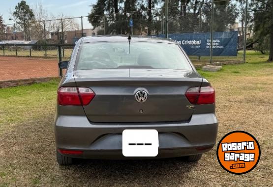 Autos - Volkswagen Voyage 2014 GNC 364000Km - En Venta