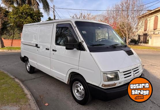 Utilitarios - Renault Trafic larga 2002 Diesel 500Km - En Venta