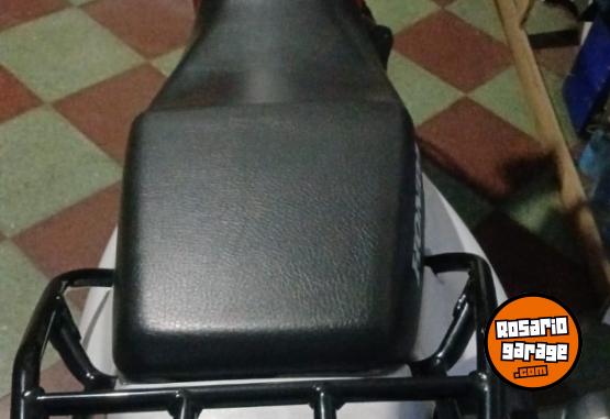 Motos - Honda XR 2023 Nafta 10300Km - En Venta