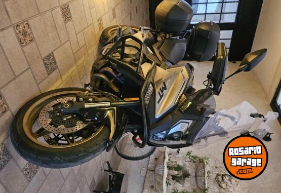 Motos - CF MT 700 2024 Nafta 9000Km - En Venta
