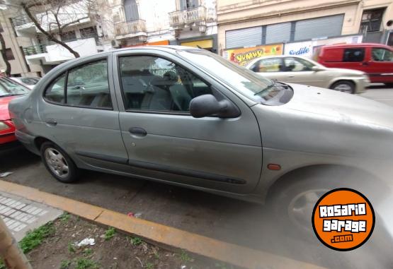 Autos - Renault Megane 1.9 Motor Nuevo 1999 Diesel 2500Km - En Venta