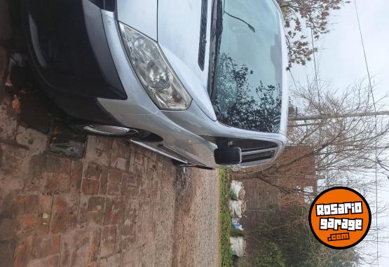 Utilitarios - Peugeot Expert 2008 Diesel 318000Km - En Venta
