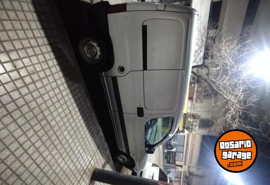 Utilitarios - Peugeot Partner 1.9 Diesel 2005 Diesel 271000Km - En Venta