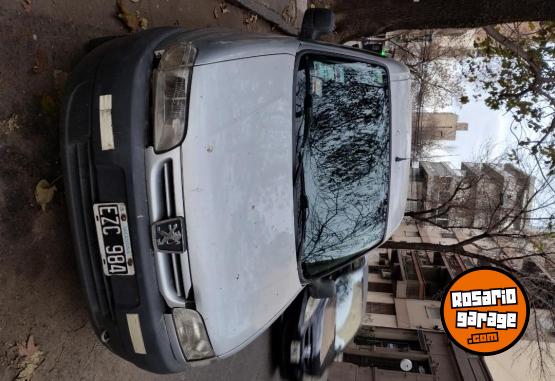 Utilitarios - Peugeot Partner 1.9 Diesel 2005 Diesel 283000Km - En Venta