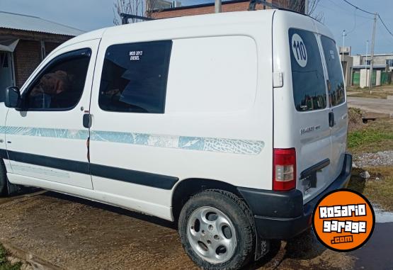 Utilitarios - Peugeot Partnert 2013 Diesel 288000Km - En Venta