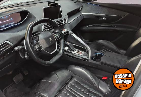 Camionetas - Peugeot 5008 HDI 2018 Diesel 120000Km - En Venta