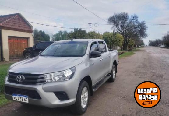 Camionetas - Toyota Hilux SR 2.4 2018 Diesel 180000Km - En Venta