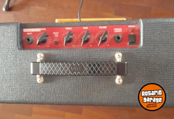 Instrumentos Musicales - Vox Amplificador de Bajo - En Venta