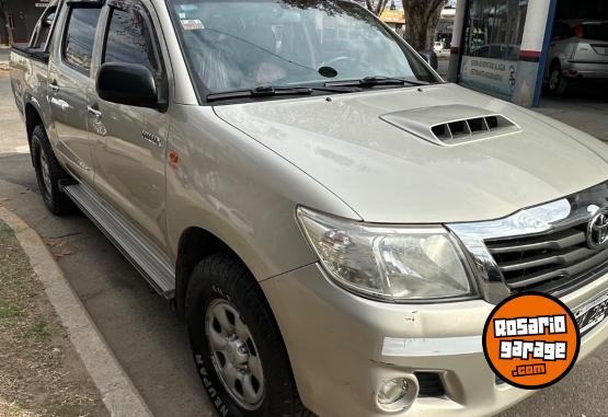 Camionetas - Toyota Hilux 2013 Diesel 130000Km - En Venta