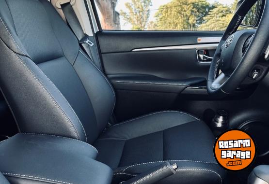 Camionetas - Toyota SW4 SRX 4x4 A/T 2025 Diesel 11500Km - En Venta