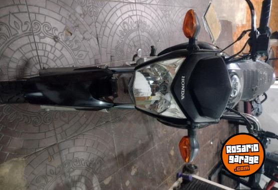 Motos - Honda New titan 2018 Nafta 35000Km - En Venta