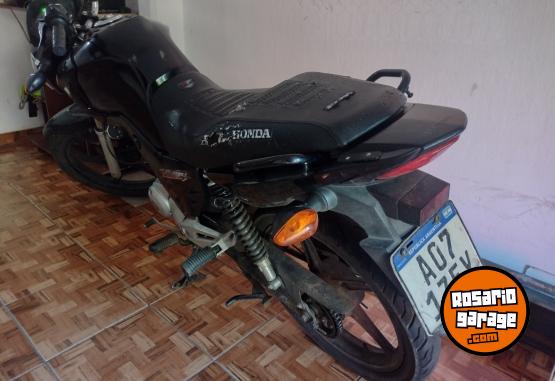 Motos - Honda New titan 2018 Nafta 36000Km - En Venta