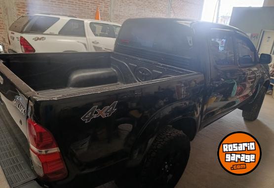 Camionetas - Toyota Hilux srv 2011 Diesel 290000Km - En Venta